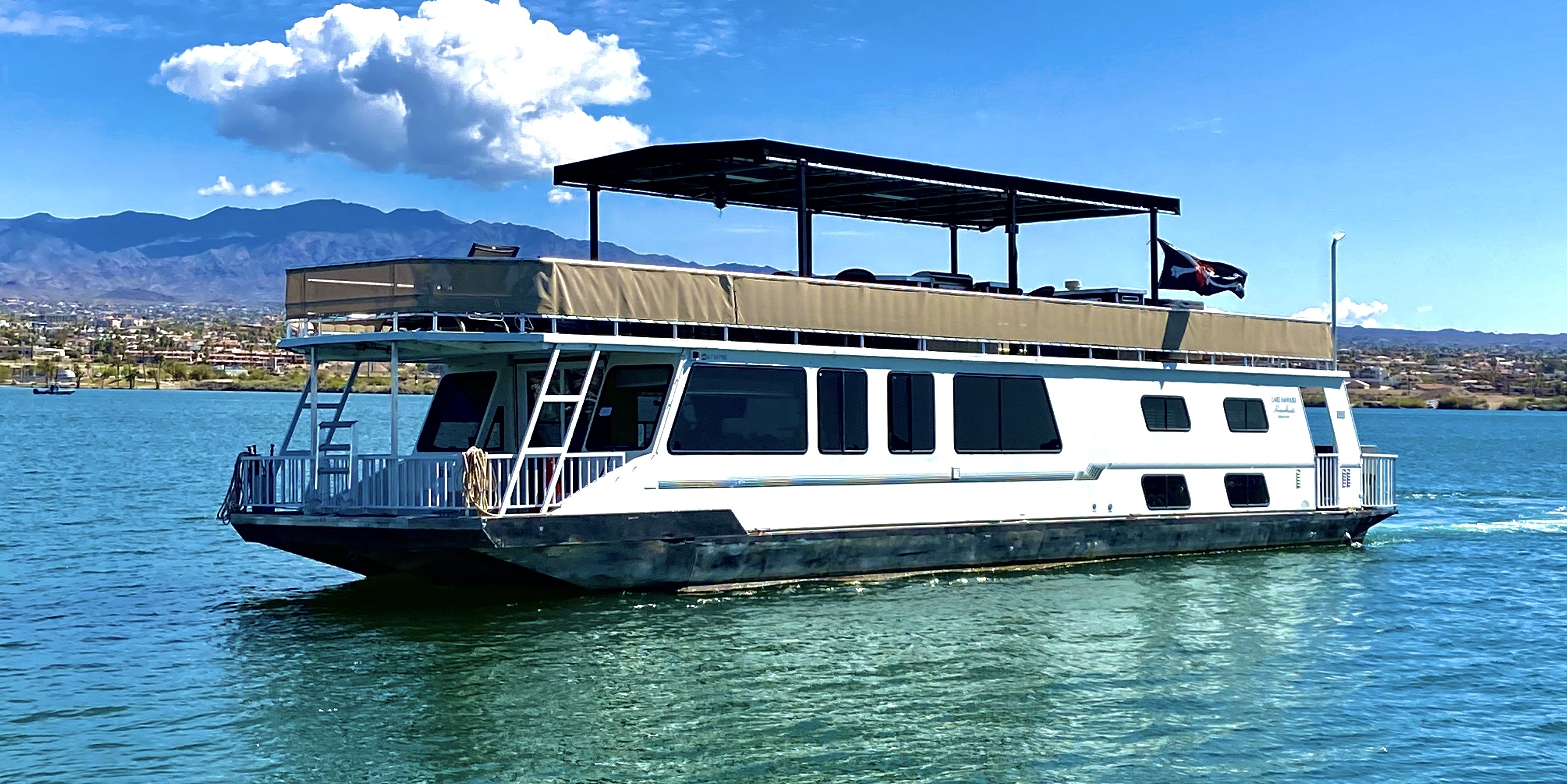 72' FUN SEEKER - perfect houseboat for sailing on beautiful Lake Havasu