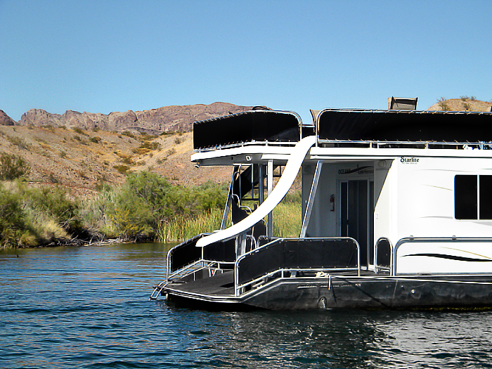 85' ODYSSEY Houseboat Image